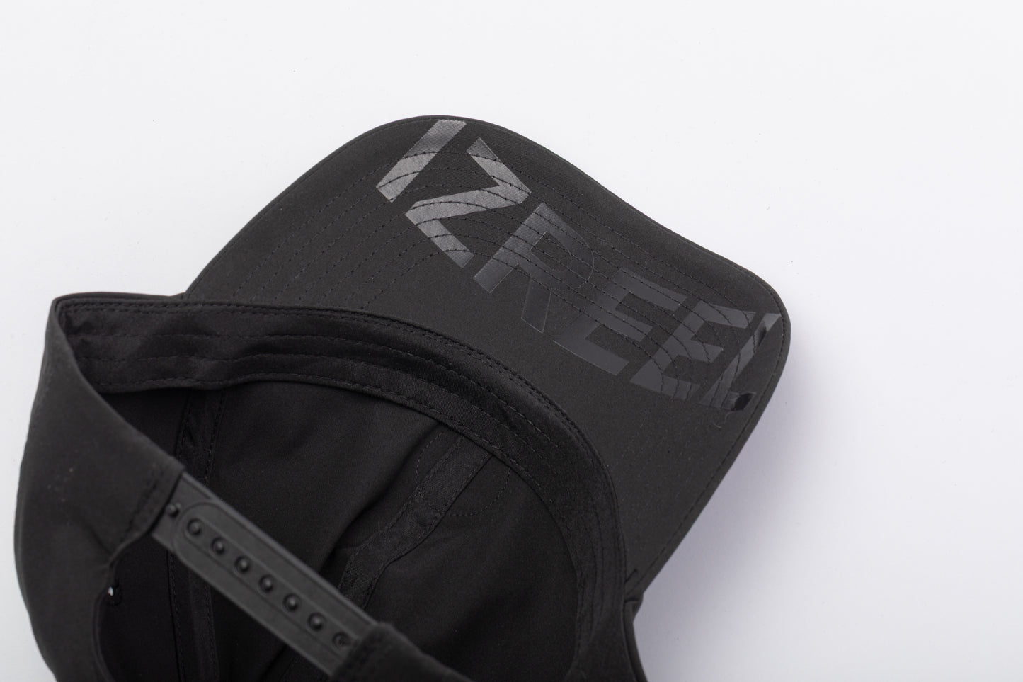 IZREEL/IZカーブCAP